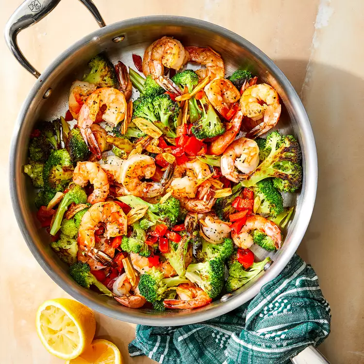 One-Pot Garlicky Shrimp and Broccoli: A Flavorful and Easy Delight